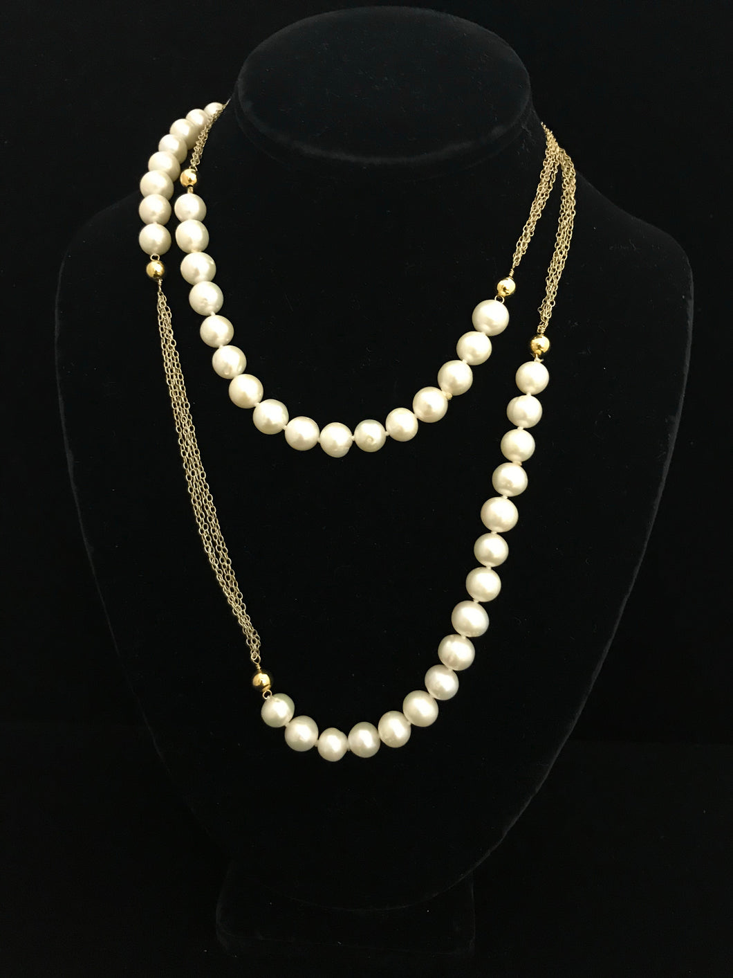 Freshwater Pearls & Gold Chain Necklace