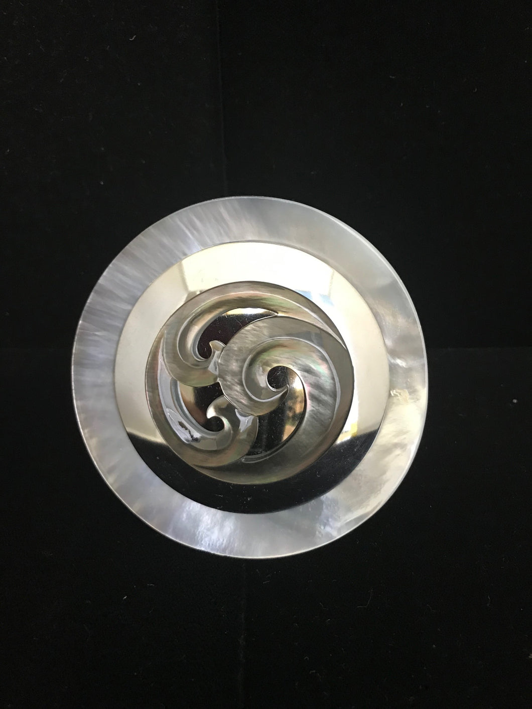 Mother of Pearl Swirl Magnet