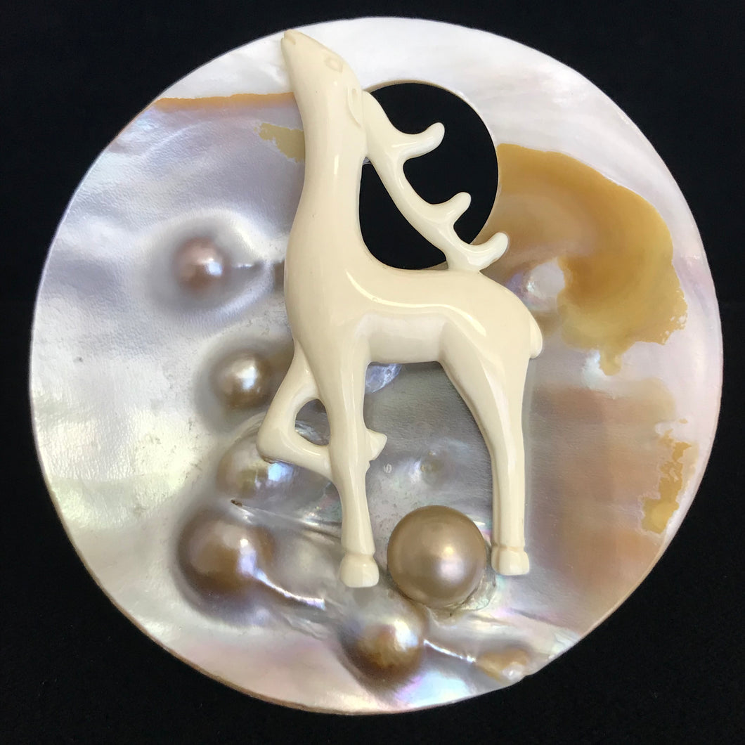 Mother of Pearl With Ivory Deer Magnet